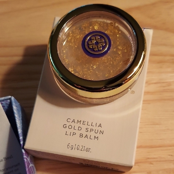 Tatcha Camellia Gold Lip Balm - Picture 9 of 10